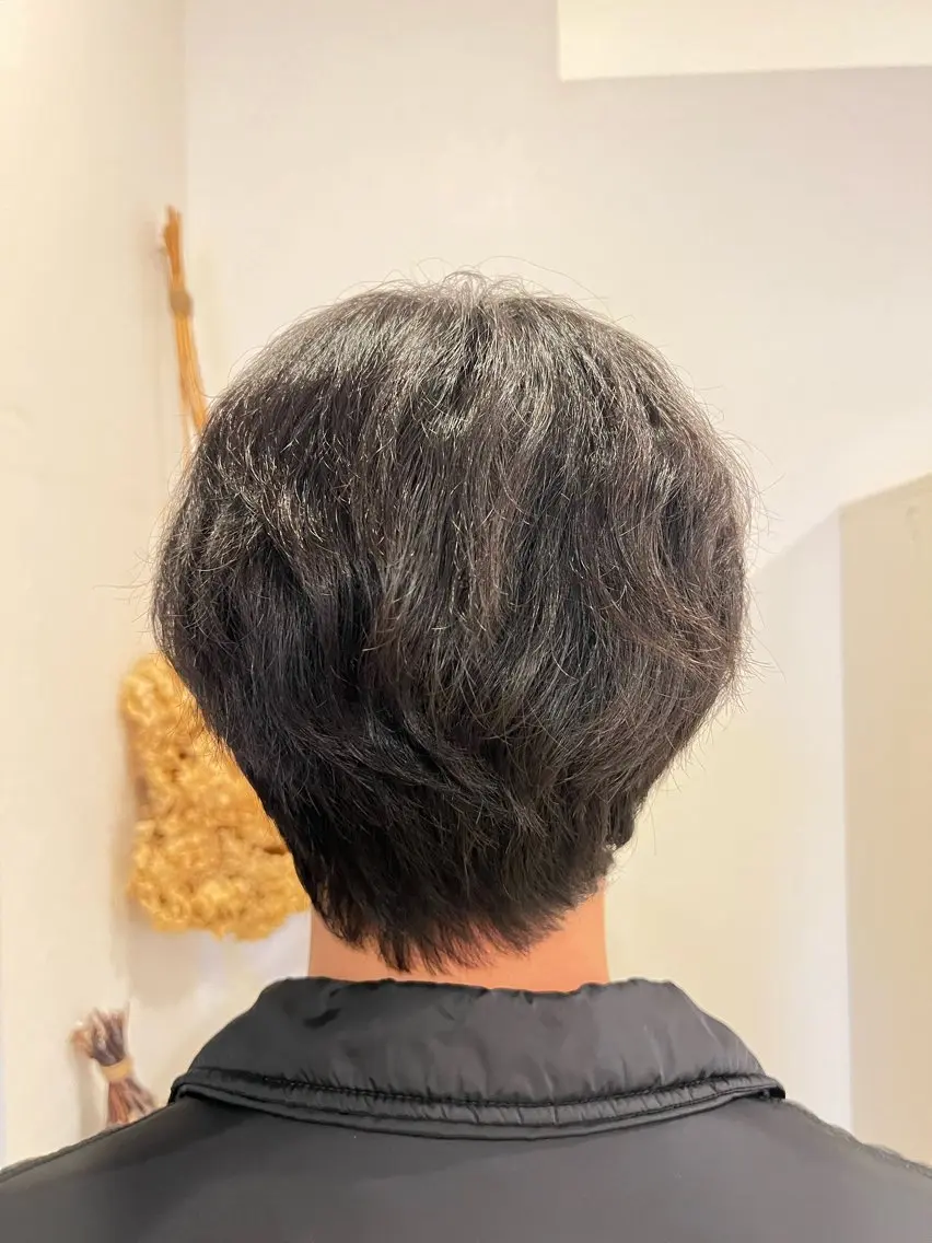 ミディアム カット 【本陣】カット モデル/朝岡 慧のヘアスタイル