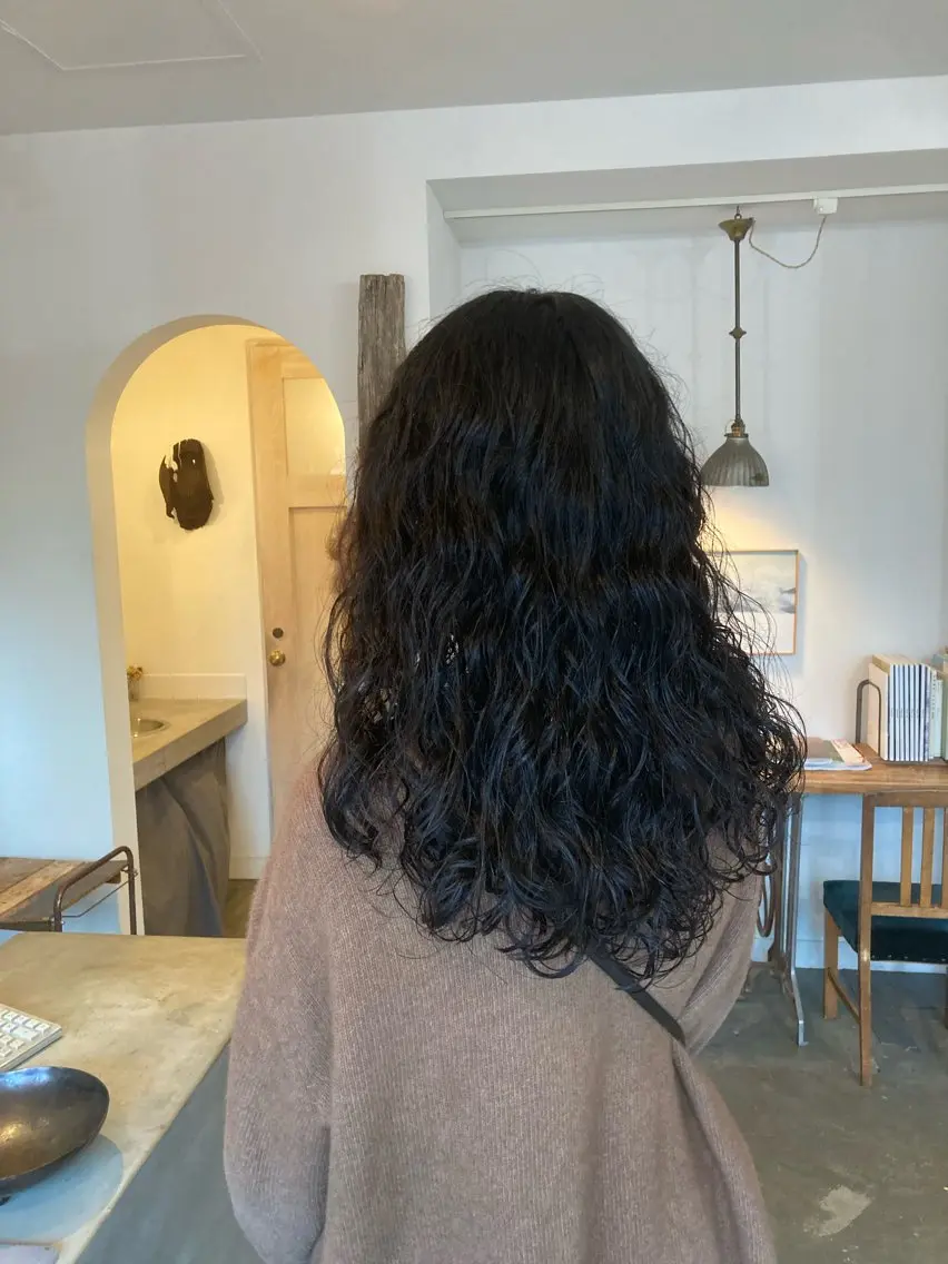 カット+ロング、ミディアム スパイラルパーマの写真