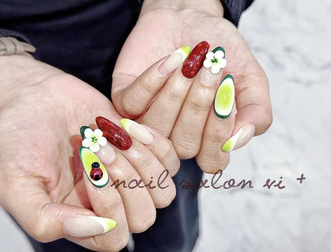 ネイル ハンドネイル ✨Nailsalon Vi+ビィプラスのネイルデザイン