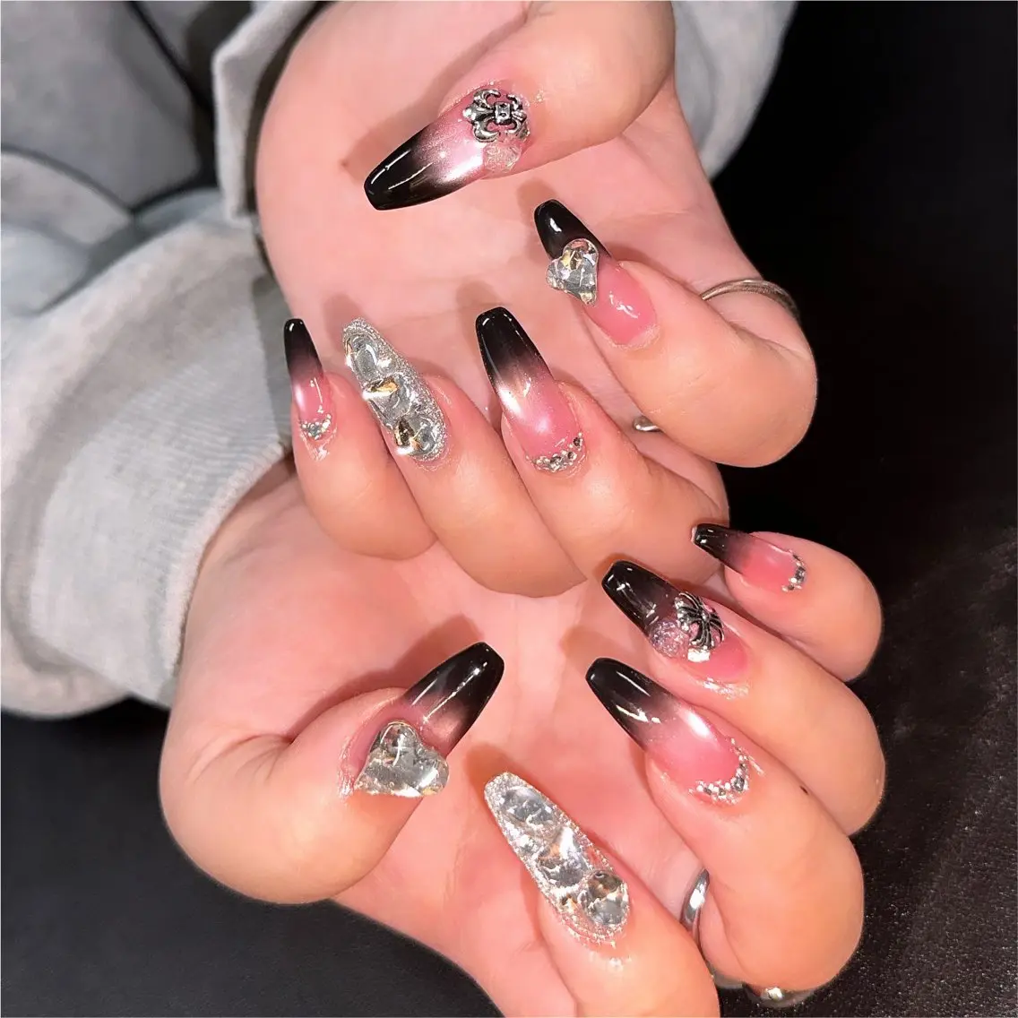 ロング ハンドネイル 🦋Nail Amo🦋のネイルデザイン