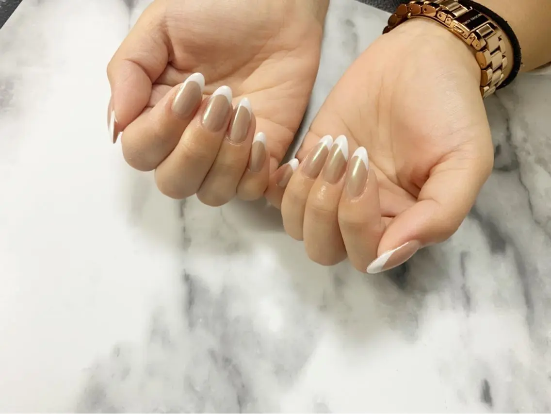 ネイル オーロラネイル フレンチネイル ミラーネイル ワンカラーネイル Lilibeauty salonのネイルデザイン
