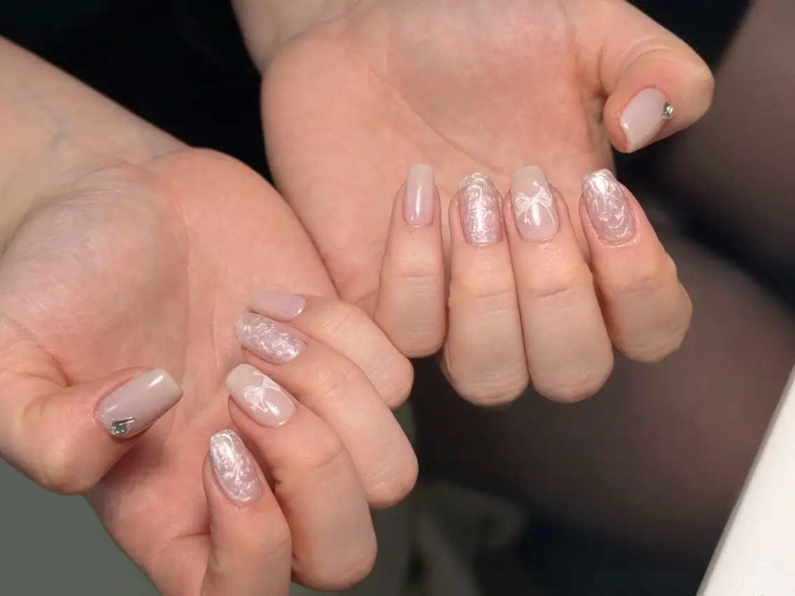 ネイル アートネイル オーロラネイル チークネイル フレンチネイル ガラスフレンチ ハンドネイル 🎀🎀YooLi Nail Salonのネイルデザイン