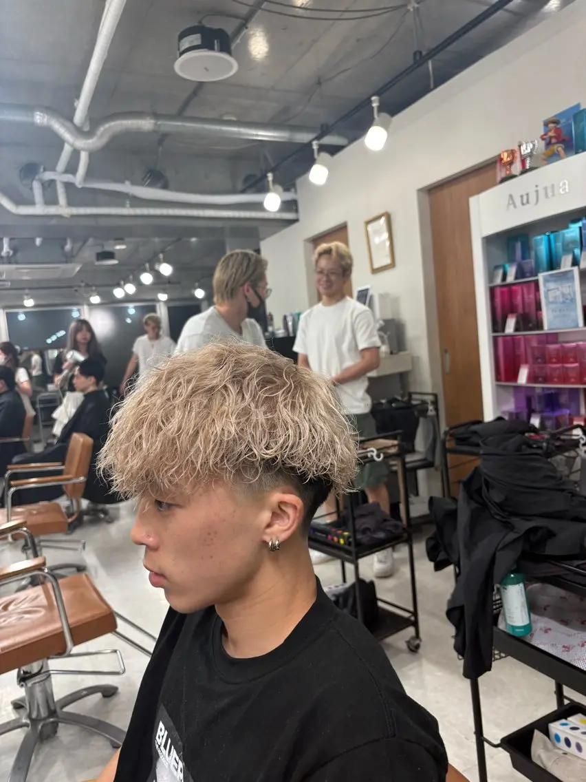 カラー パーマ メンズ メンズブリーチ メンズパーマ ブリーチ 下北沢メンズパーマ 特化園田　楓莉のヘアスタイル
