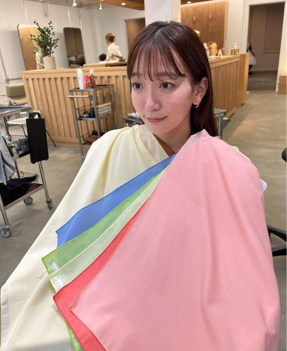 パーソナルカラーの資格取得しております!イエベブルベだけではなくどのシーズンかやその中でも特に似合うベストなカラーを診断の写真