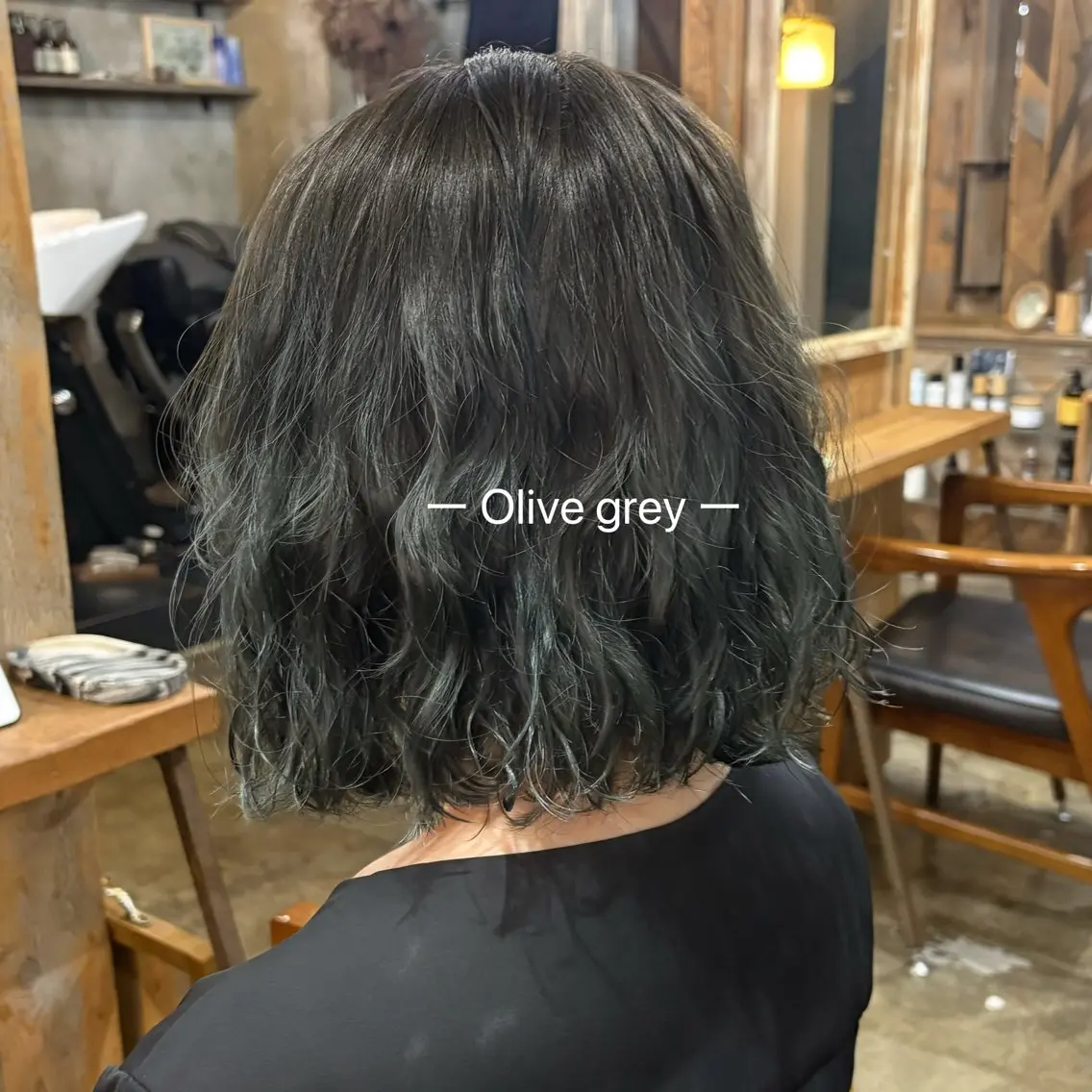 ミディアム カラー アッシュ ベージュカラー 透明感カラー グレージュ オリーブベージュ ヘアカラー トリートメント Hina/カラー特化 /艶カラーのヘアスタイル