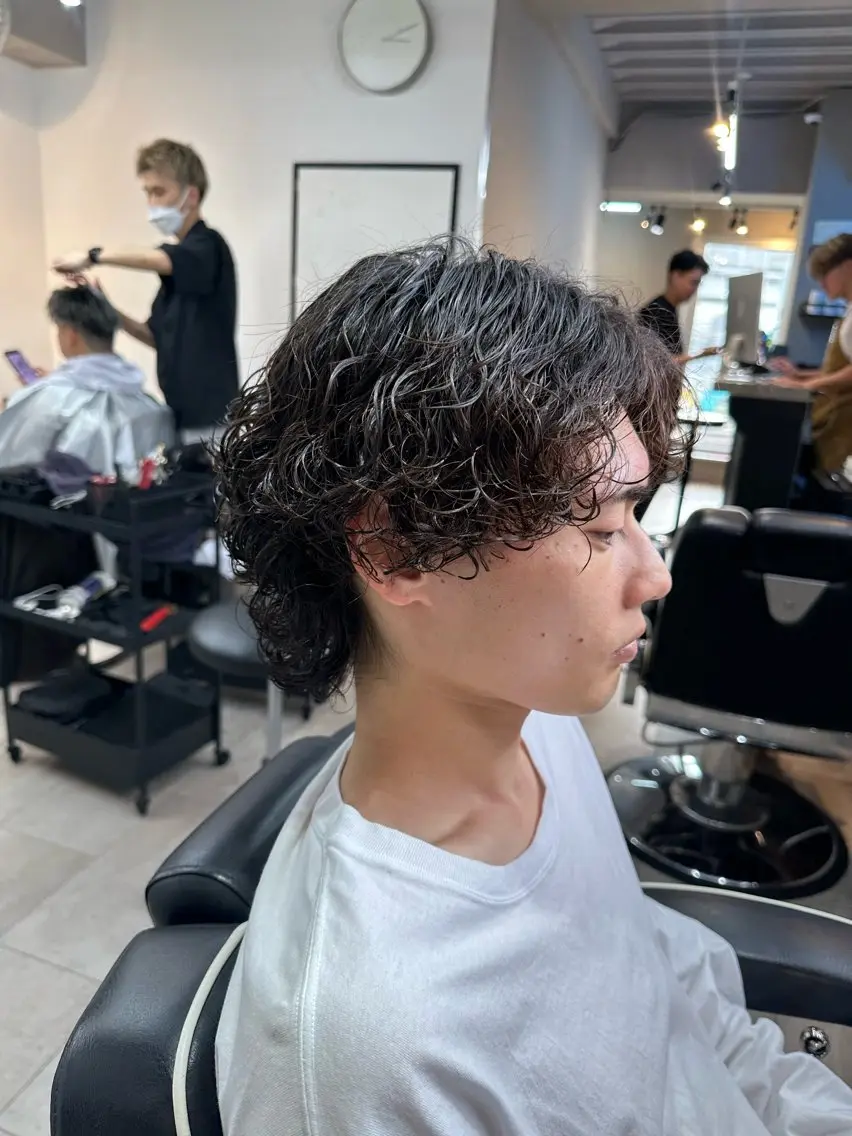 ヘアアレンジ メンズ 🇺🇸大宮パーマ 波巻き/ツイスパのヘアスタイル