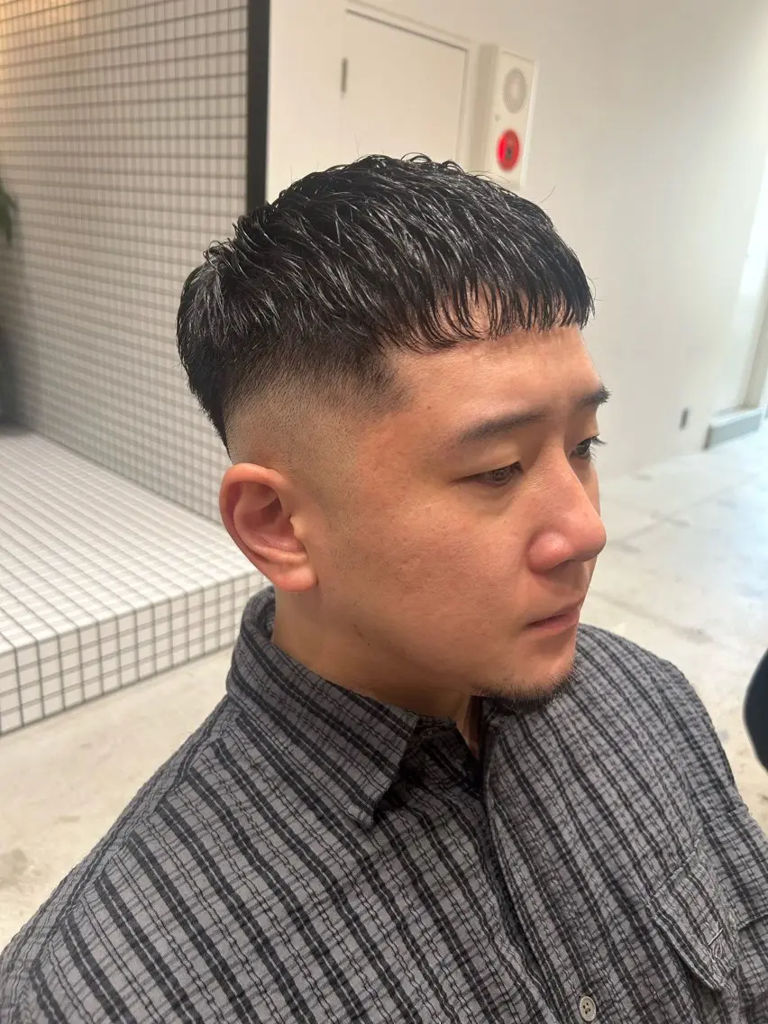 ショート メンズ フェードカット メンズパーマ カット トリートメント 🐲ツイスパ🐲 フェード/龍のヘアスタイル