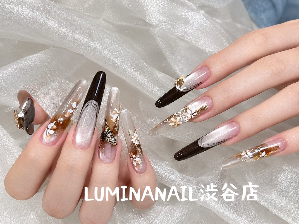 ロング LUMINA NAIL渋谷店のネイルデザイン