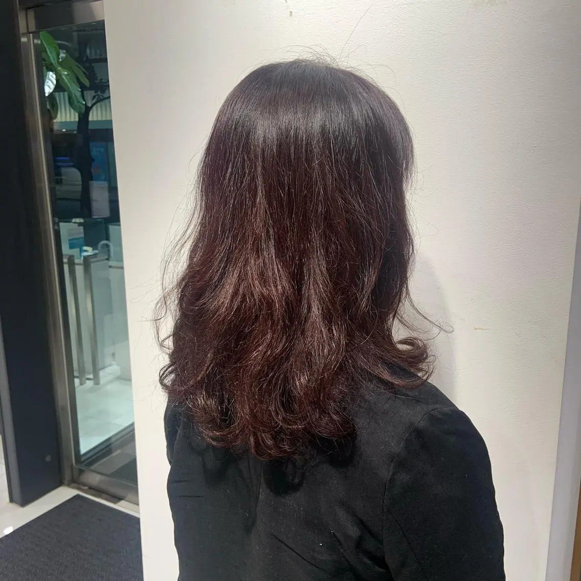 カラー 小潟 千尋のヘアスタイル