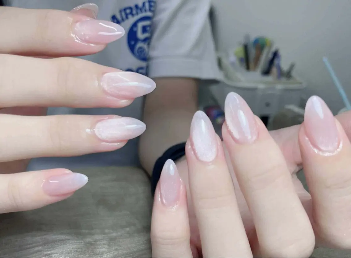 ネイル オーロラネイル ブルー チークネイル 長さ出し フットネイル ハンドネイル Kaki ちゃんのネイルデザイン