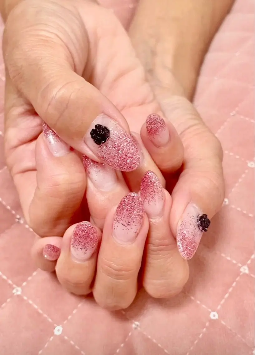 🎀人気のセットメニュー🎀【長さだし➕ワンカラー/ラメグラ】ジェル・チップオフありの際はメッセージくださいませ🍀の写真