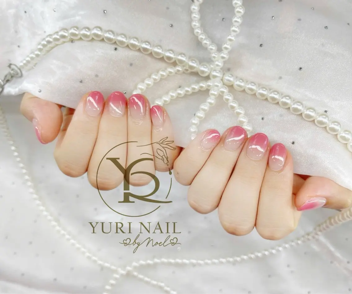 ネイル チークネイル フットネイル フレンチネイル グラデーション キラキラネイル ハンドネイル フットネイル ハンドケア YURI Nail Funabashiのネイルデザイン