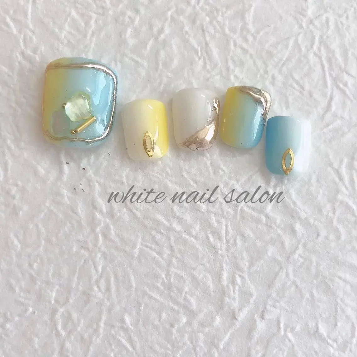 ネイル ジェルネイル ハードジェル 持ち込み ソフトジェル フットネイル white nail salonのネイルデザイン