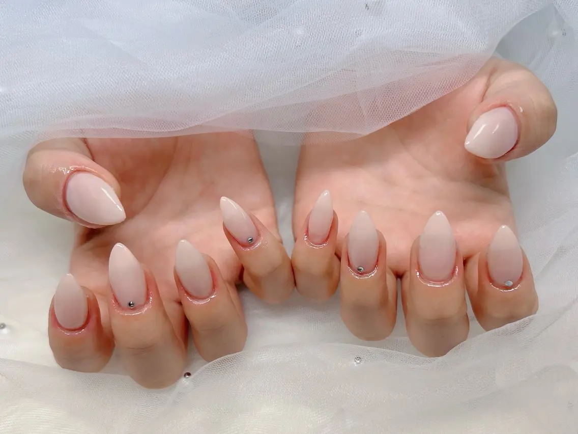ネイル ブルー チークネイル 長さ出し フラッシュネイル ジェルネイル ハンドネイル Kei Nailのネイルデザイン