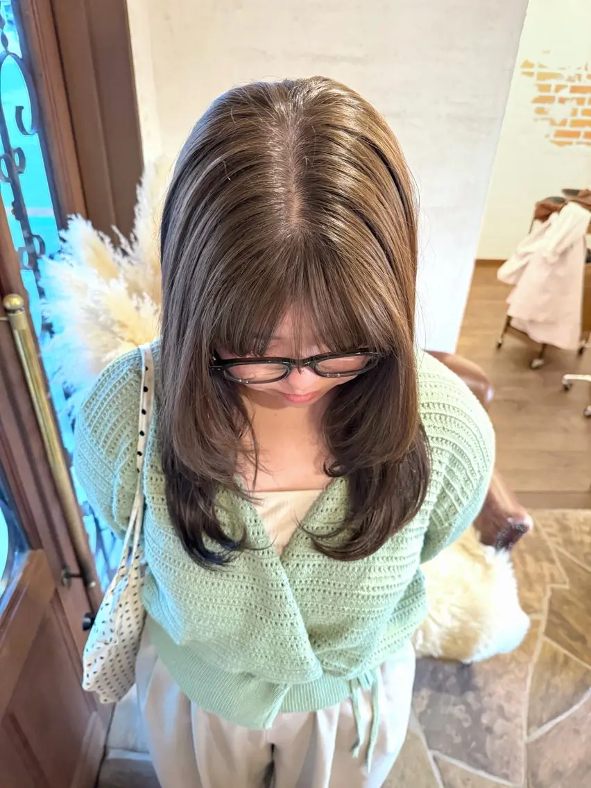 セミロング 髪質改善 レイヤーカット カット ヘアカラー トリートメント 吉井 凜音のヘアスタイル