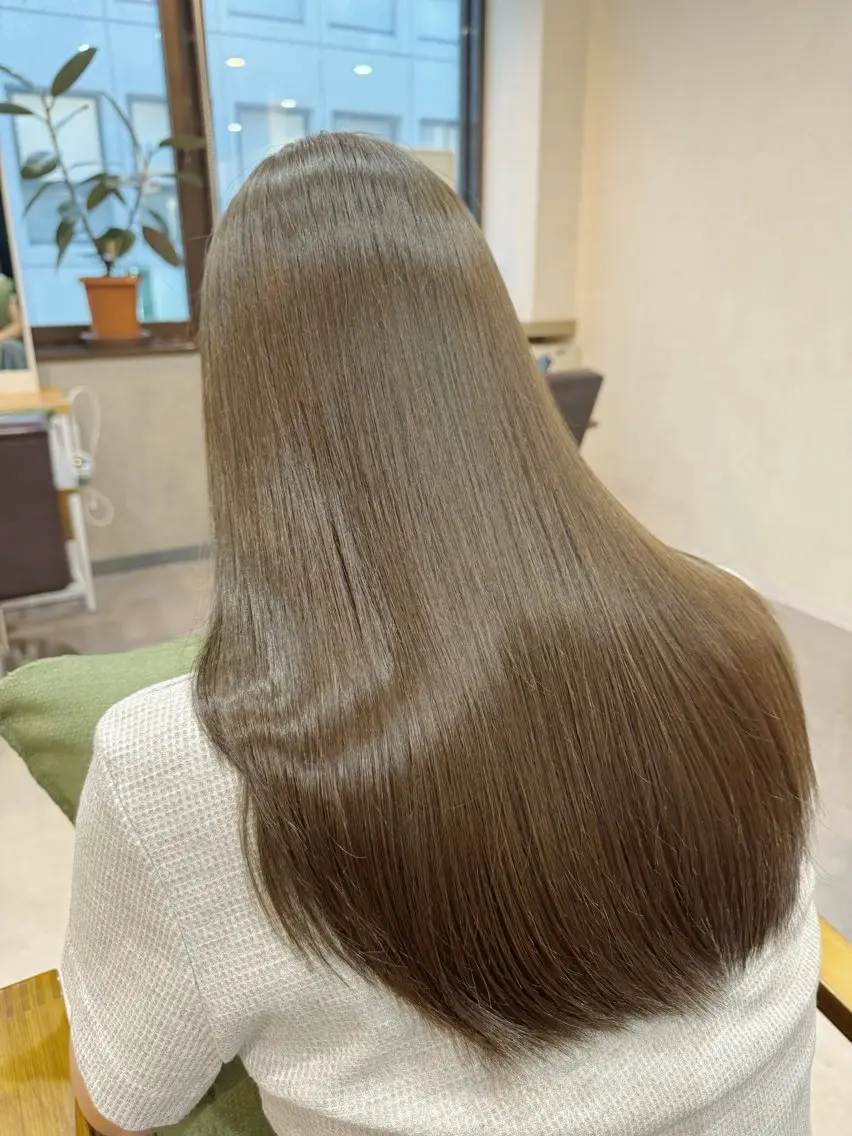 ロング カラー ベージュカラー オリーブベージュ 船橋 Nerine 【ネリネ】かえでのヘアスタイル