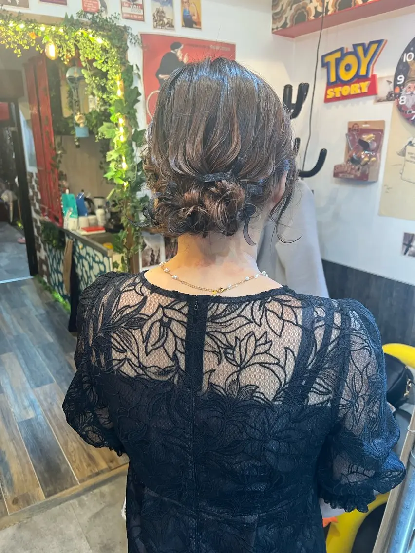 ミディアム ヘアアレンジ ヘアセット カラーパティシエ facce🌼ikoのヘアスタイル