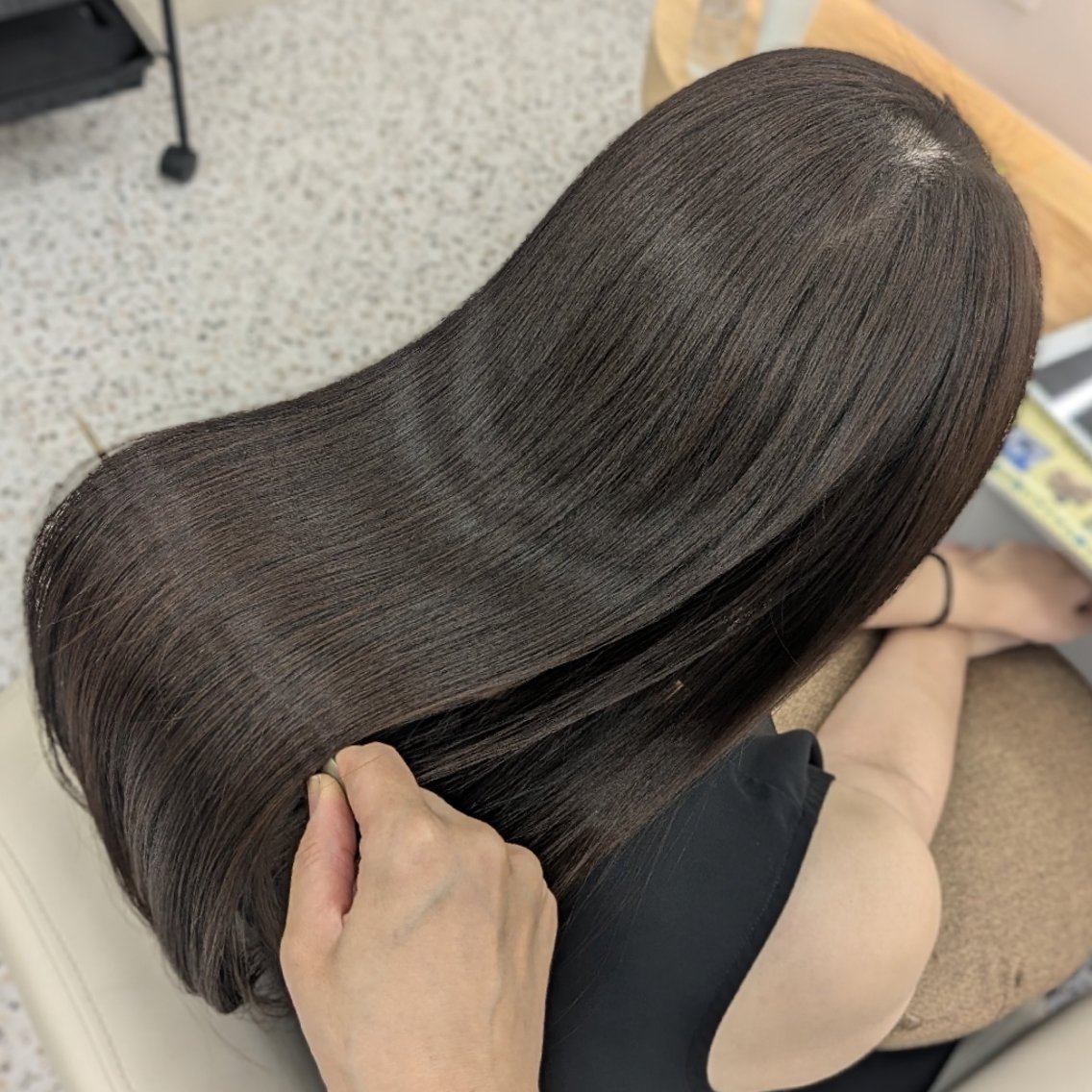 セミロング 🌻 銀座水素ケア 🌻 只腰 花のヘアスタイル