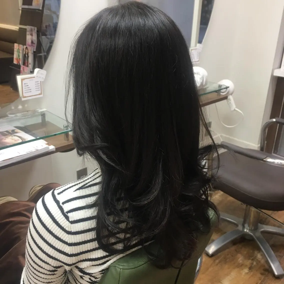 ロング カラー ブラウンカラー ナチュラルブラウン レイヤーカット yoshimi .のヘアスタイル