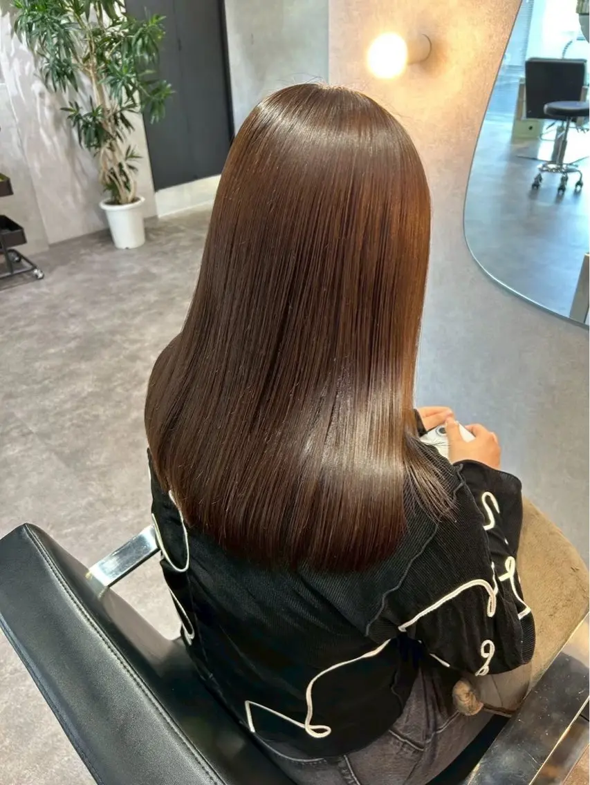 ロング ヘアカラー トリートメント ヘッドスパ qpulaあいみ 透明感カラーのヘアスタイル