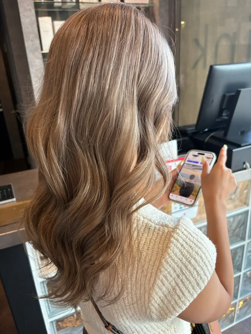 セミロング ヘアカラー ink mocaのヘアスタイル