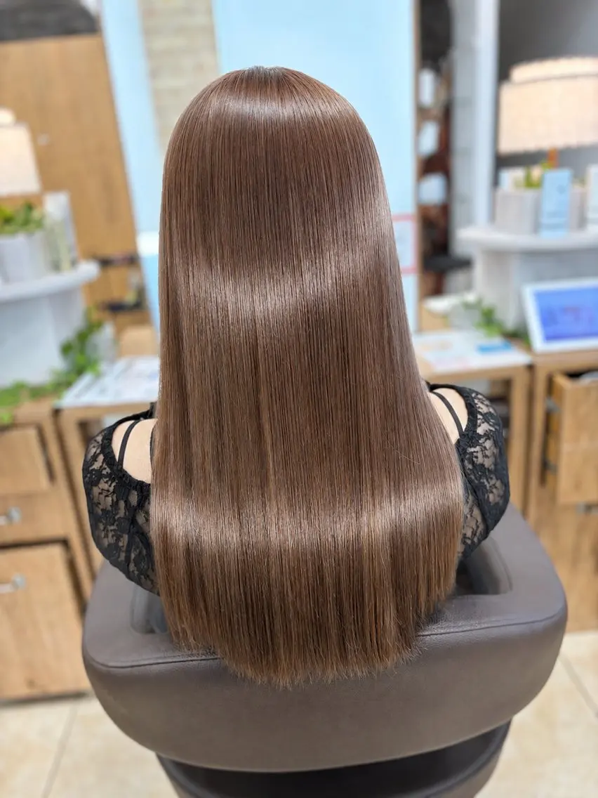 カラー ヘアカラー 安尾 萌花のヘアスタイル