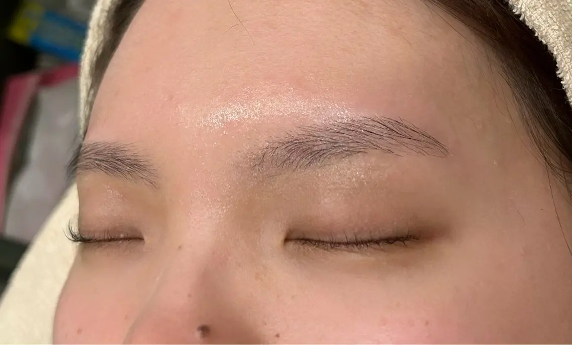 アイブロウWax間引きの写真