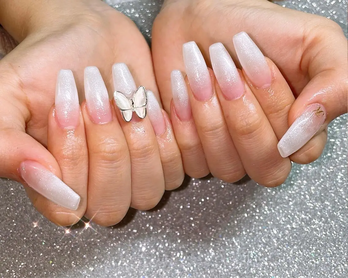 ネイル ハンドネイル VIERU 🌈🎀💖のネイルデザイン
