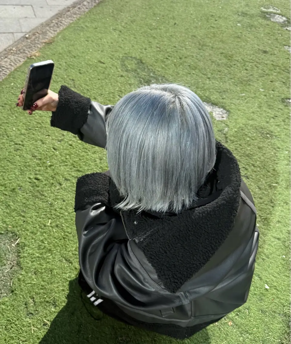 【🤍ハイトーンおすすめ🤍】ケアブリーチ+艶カラー+カット💖✨️の写真