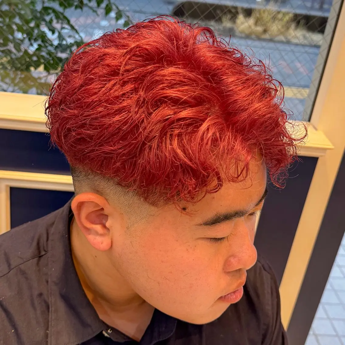 ショート カラー メンズ カシス ピンクカラー ヘアカラー 吉田 新平のヘアスタイル
