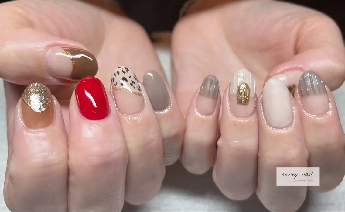 ネイル アニマル柄 ミラーネイル 赤色 sunny nailのネイルデザイン