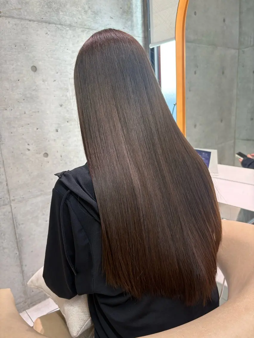 ロング 縮毛矯正 トリートメント 福岡縮毛矯正✨️ ストレート 向井和輝のヘアスタイル