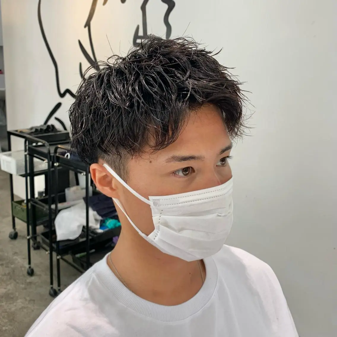 ショート パーマ メンズ メンズパーマ メンズツイストパーマ ツイストパーマ カット パーマ メンズ特化美容師/ 藤戸 椋のヘアスタイル