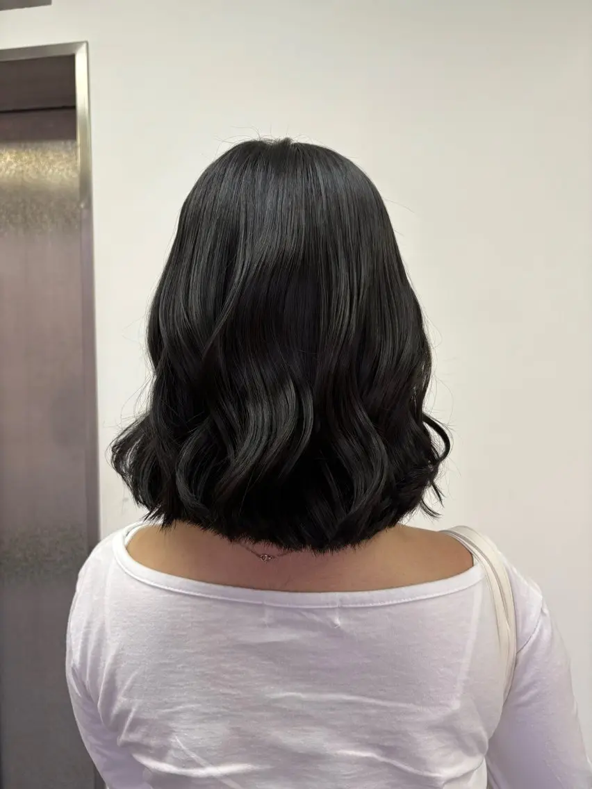ミディアム カラー 黒髪 ブリーチ ブリーチなしカラー ヘアカラー トリートメント saya (サヤ)のヘアスタイル