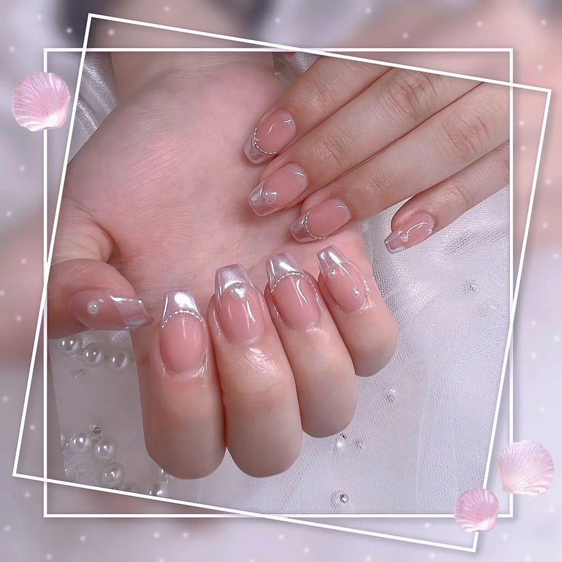 ネイル フレンチネイル グラデーション キラキラネイル 韓国ネイル マグネットネイル ハンドネイル ハンドケア Chill Nailsalonのネイルデザイン