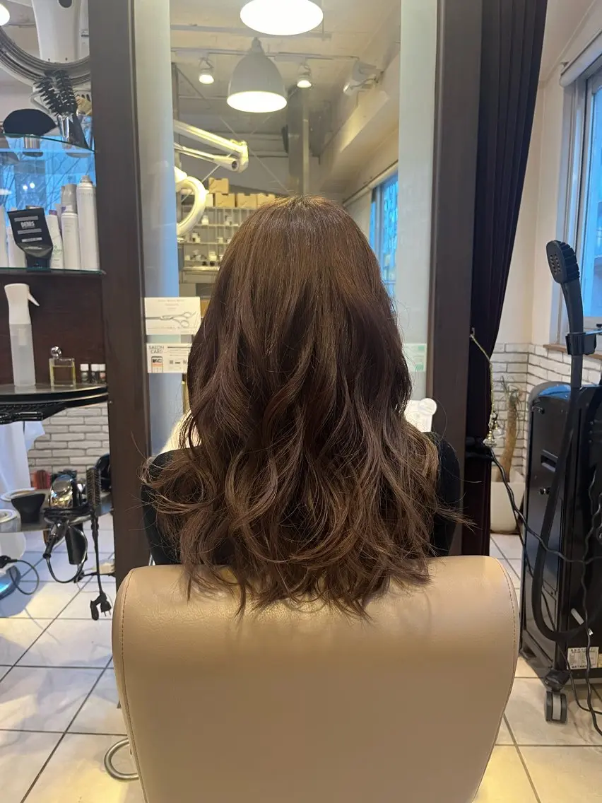 ロング カラー イソベ ミズキのヘアスタイル