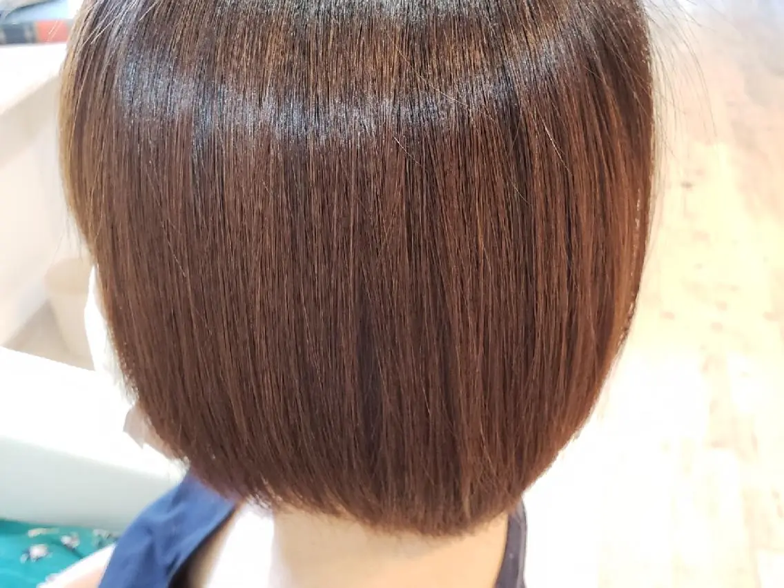 カット+縮毛矯正＋トリートメントの写真