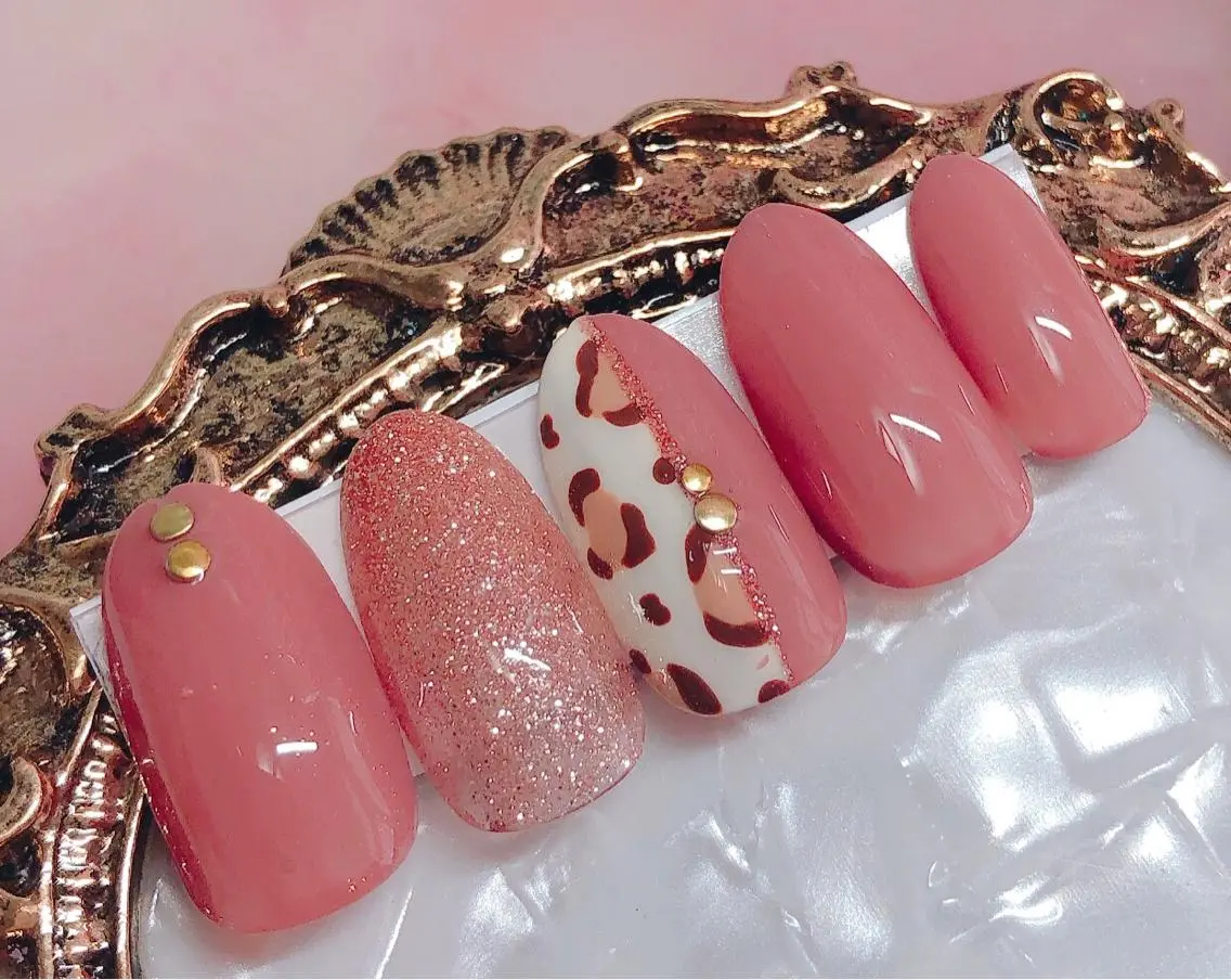 ネイル ハンドネイル CROWN プライベートサロンのネイルデザイン