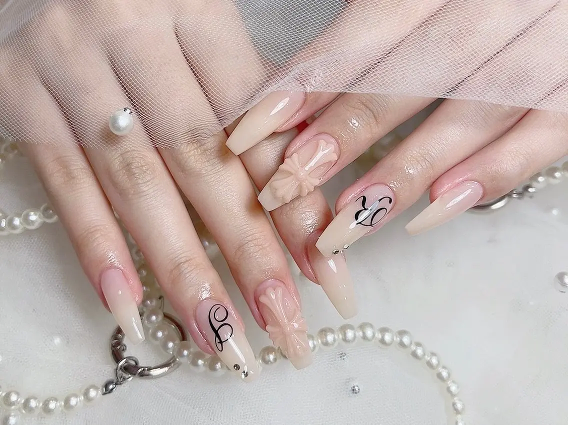 ネイル チークネイル 韓国ネイル マグネットネイル 持ち込み スカルプネイル Sora NAILのネイルデザイン