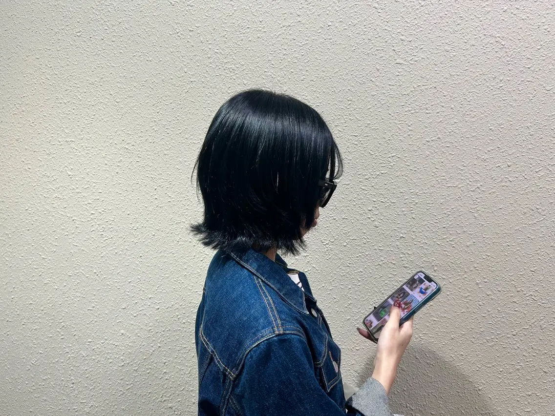 ショート カラー 黒髪 ブルーカラー ブルーブラック CreBiA 🌼こなつのヘアスタイル