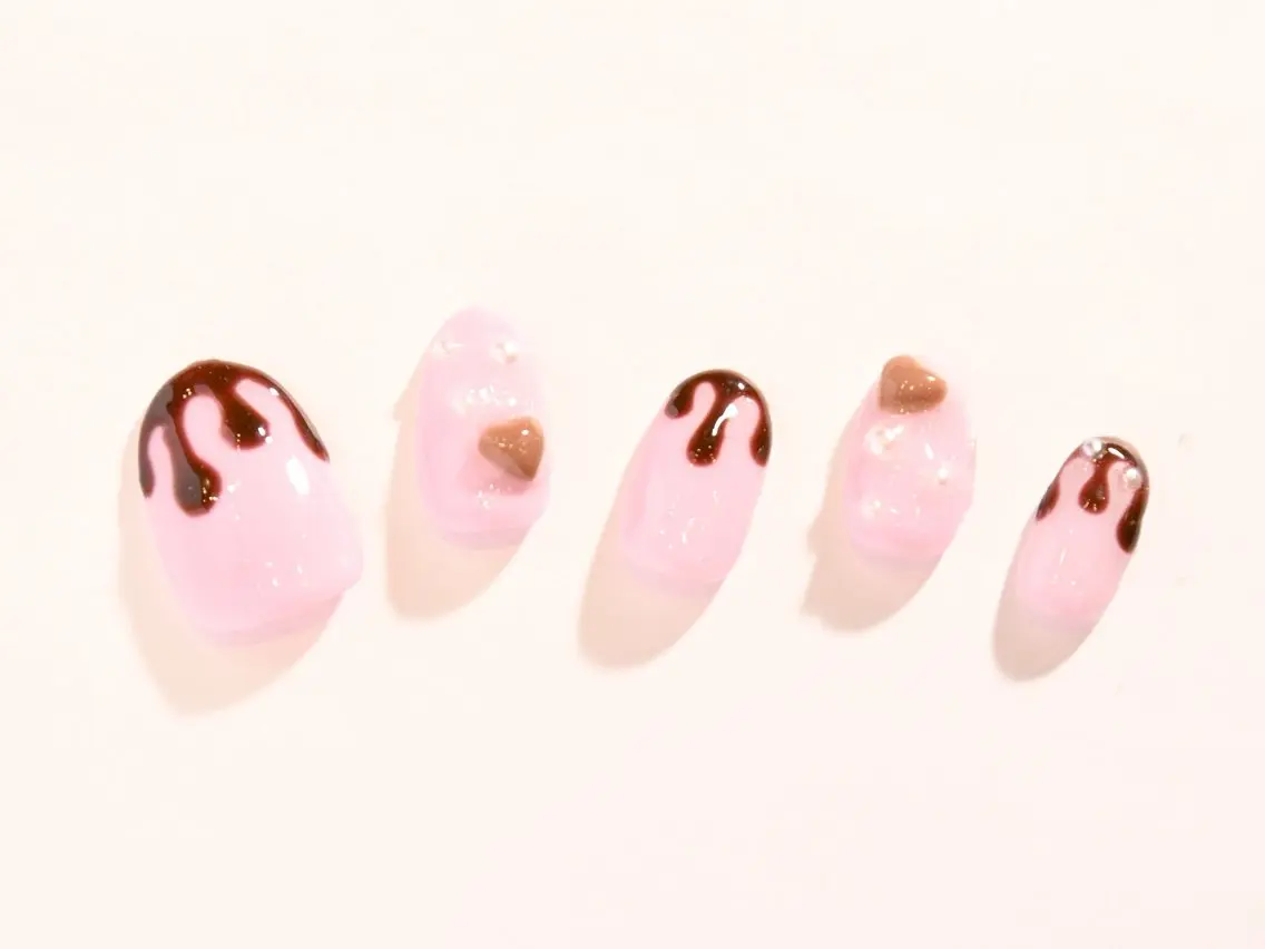 ネイル Tiary Nail Fのネイルデザイン