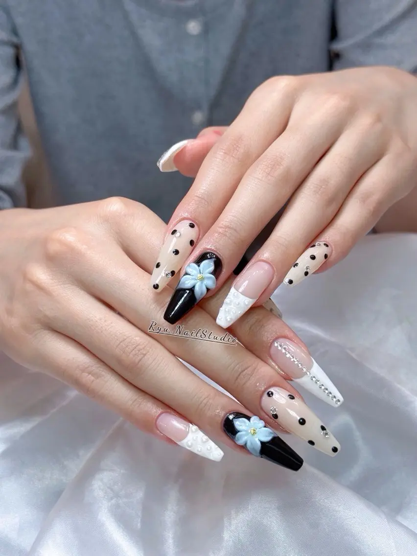 ネイル アートネイル ジェルネイル グラデーション マグネットネイル ニュアンスネイル その他(ネイル) Ryu nail studioのネイルデザイン