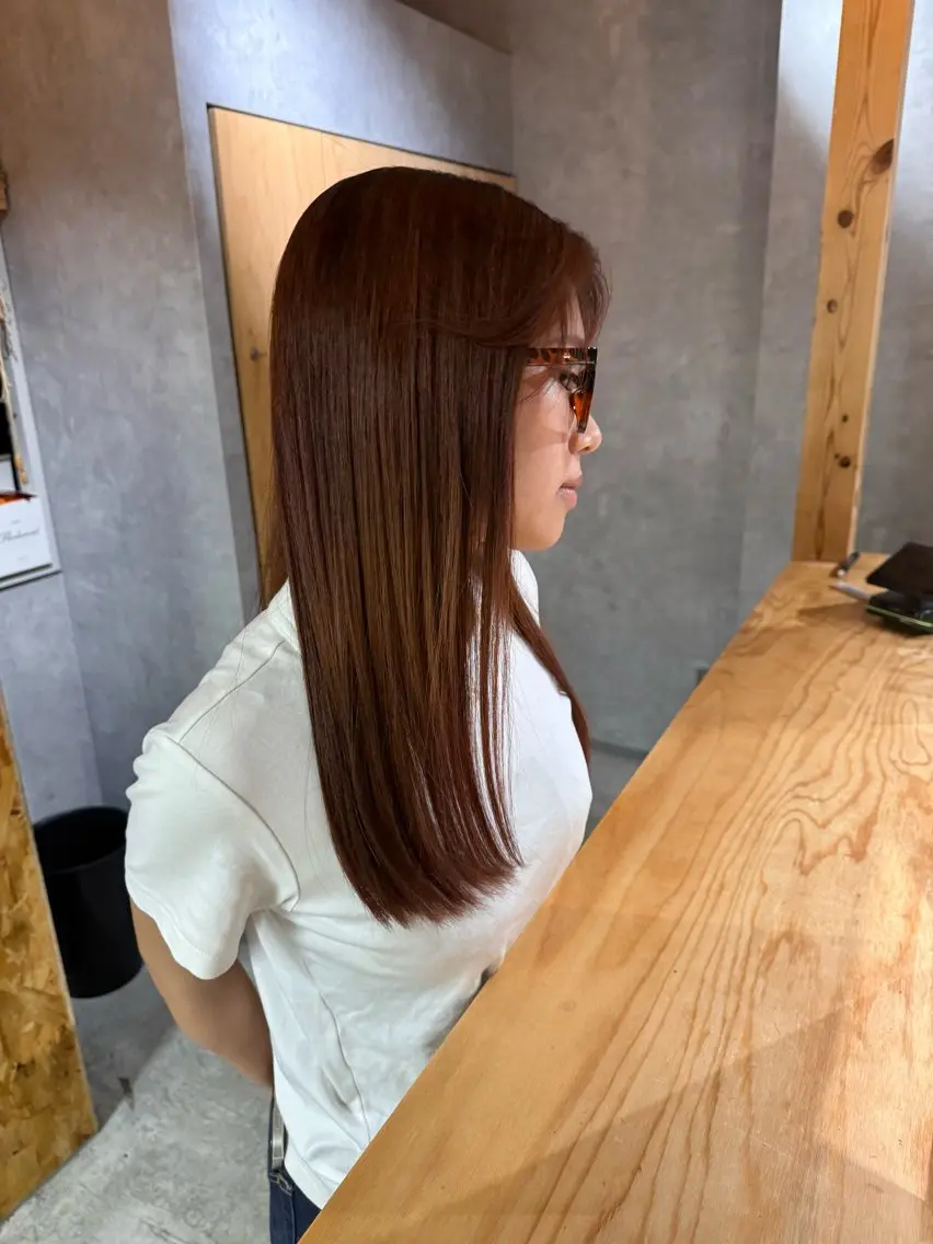 セミロング ヘアカラー 小平 寧々のヘアスタイル