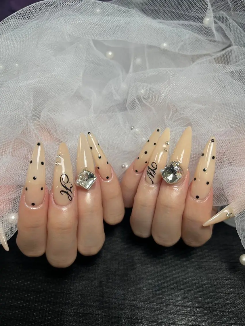 ネイル ハンドネイル IRO Nail Studioのネイルデザイン