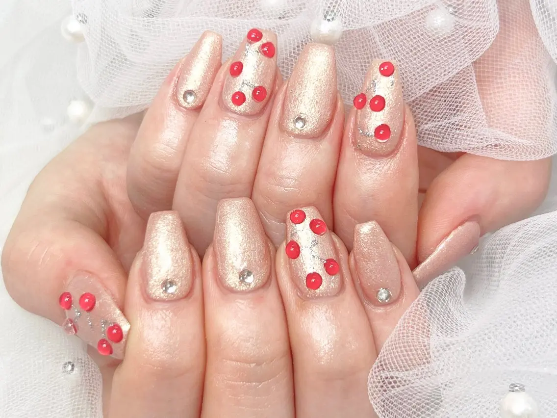 ネイル オーロラネイル チークネイル 長さ出し フットネイル フレンチネイル ハンドネイル NaNa nailのネイルデザイン