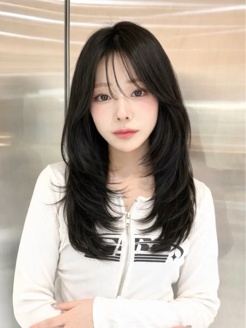 🉐大特価 当日予約限定🎀韓国風カット+艶カラー 超音波トリートメント付の写真