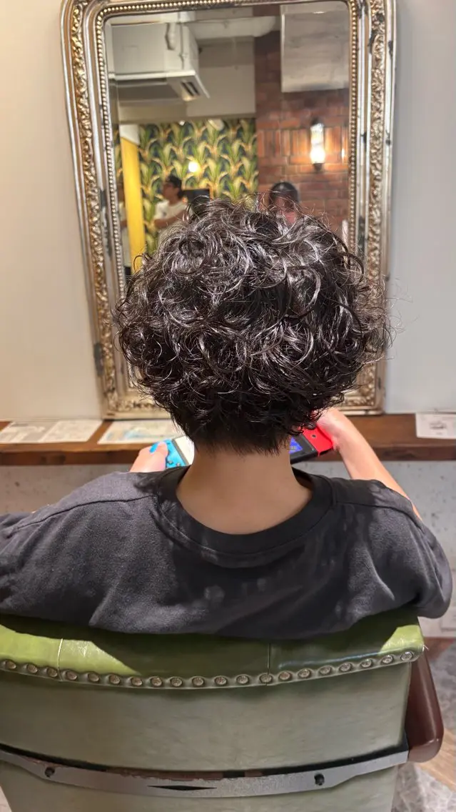 メンズ メンズパーマ 平出 千尋のヘアスタイル