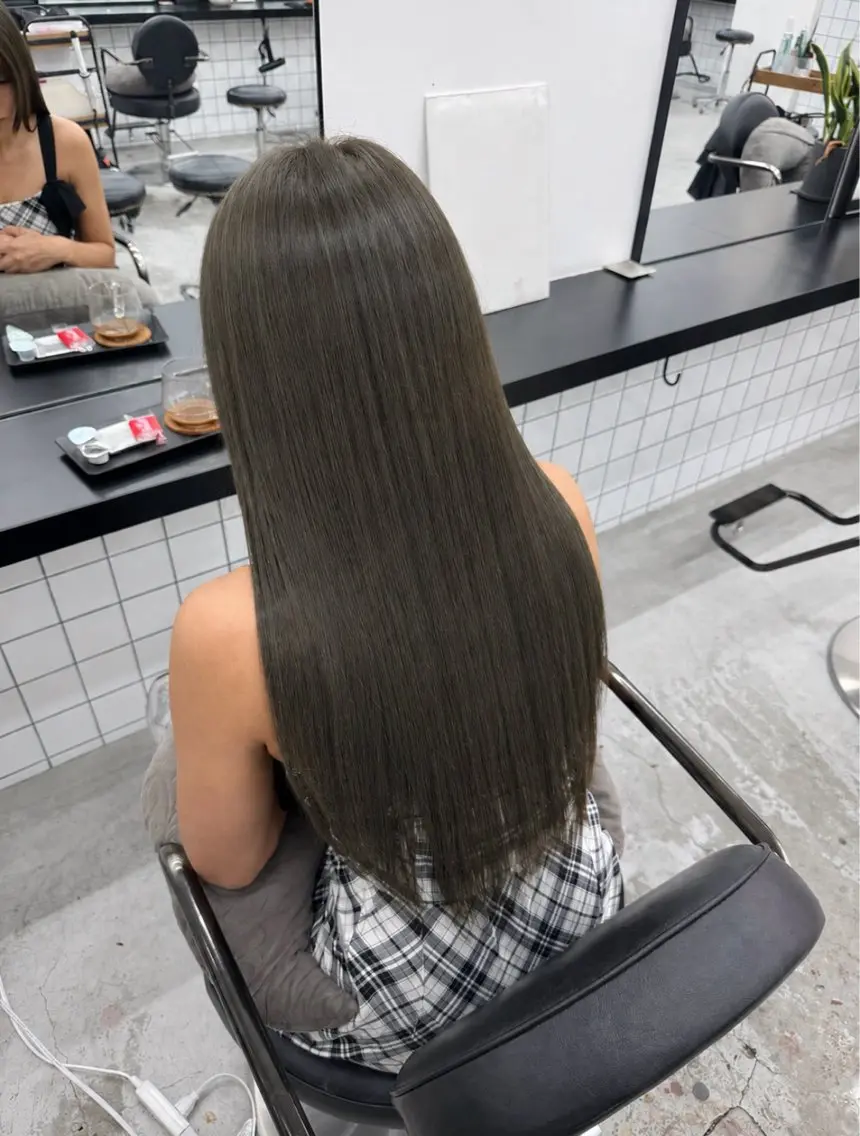 ロング カラー グレージュ オリーブグレージュ オリーブグレー ヘアカラー 🩵しの🩵 JILLSTUDIOのヘアスタイル