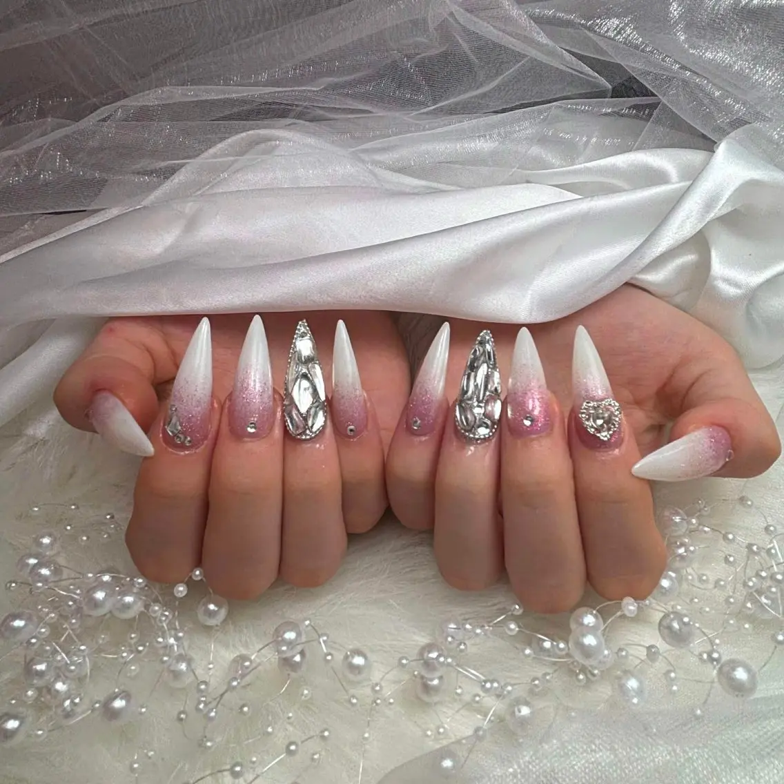 ネイル フラワーネイル 韓国ネイル 持ち込み 春ネイル ワンホンネイル Huyn Nail Shinjyukuのネイルデザイン