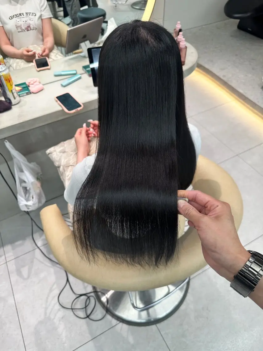 セミロング カラー カット 縮毛矯正 トリートメント 《髪質改善✖️オリー ブ🧸》小嶋拓也のヘアスタイル